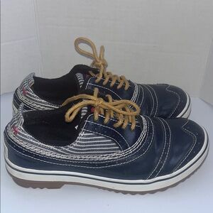 Sorel Trival navy blue low duck boots size 7